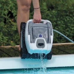 Polaris - P70 Above Ground Robotic Pool Cleaner -Equipment Pools P70 Above Ground Robotic Pool Cleaner 15