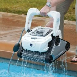 Polaris - P825 Robotic Pool Cleaner -Equipment Pools P825 Robotic Pool Cleaner 16