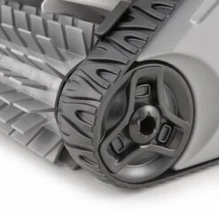 Polaris - P825 Robotic Pool Cleaner -Equipment Pools P825 Robotic Pool Cleaner 8